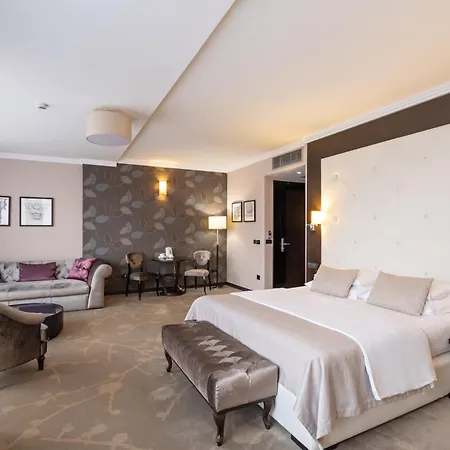 Constantine The Great Hotel 4*