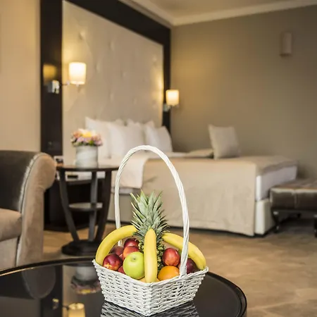 قسطنطين ذا غريت بلغراد