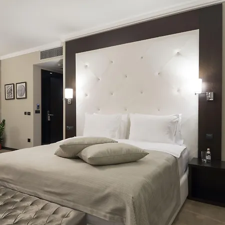 Constantine The Great Hotel