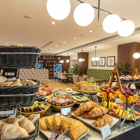 Constantine The Great Hotel 4*