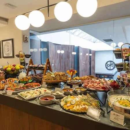 قسطنطين ذا غريت فندق بلغراد