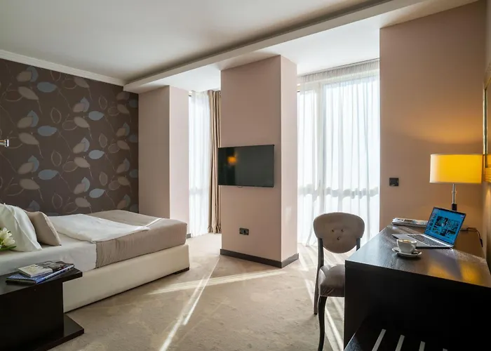 Constantine The Great Ξενοδοχείο Βελιγράδι